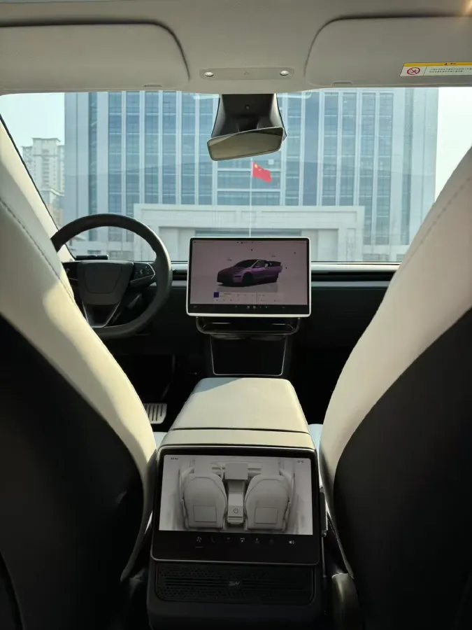 2025 Tesla Model Y BEV 62.5KWH,autocango,china used car exporter,china ev exporter,chinese used car exporter,chinese used ev exporter