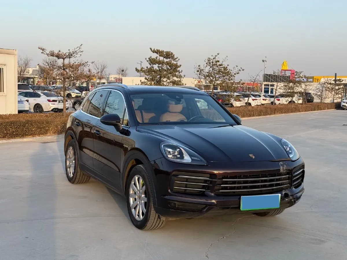 2019 Porsche Cayenne 2.0T 252HP L4 8AT PHEV 14.1KWH,autocango,china used car exporter,china ev exporter,chinese used car exporter,chinese used ev exporter