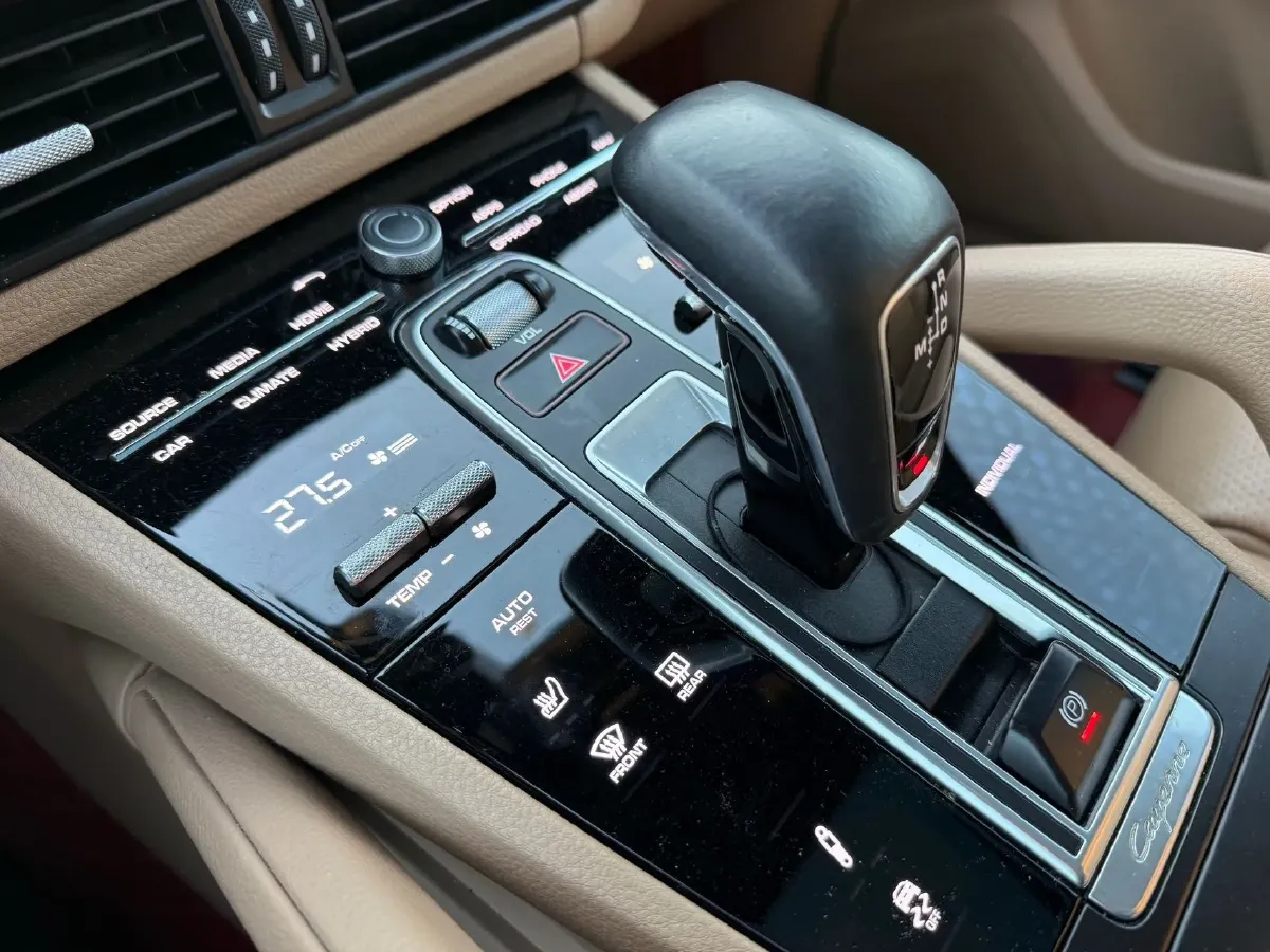 2019 Porsche Cayenne 2.0T 252HP L4 8AT PHEV 14.1KWH,autocango,china used car exporter,china ev exporter,chinese used car exporter,chinese used ev exporter