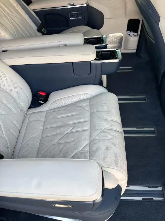 2024 Zeekr 009 BEV 108KWH,autocango,china used car exporter,china ev exporter,chinese used car exporter,chinese used ev exporter