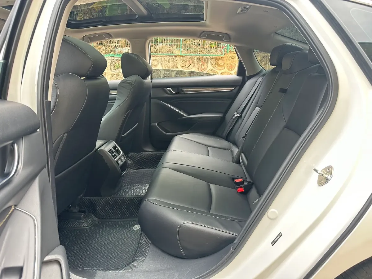 2022 Honda Accord 1.5T 194HP L4 CVT,autocango,china used car exporter,china ev exporter,chinese used car exporter,chinese used ev exporter