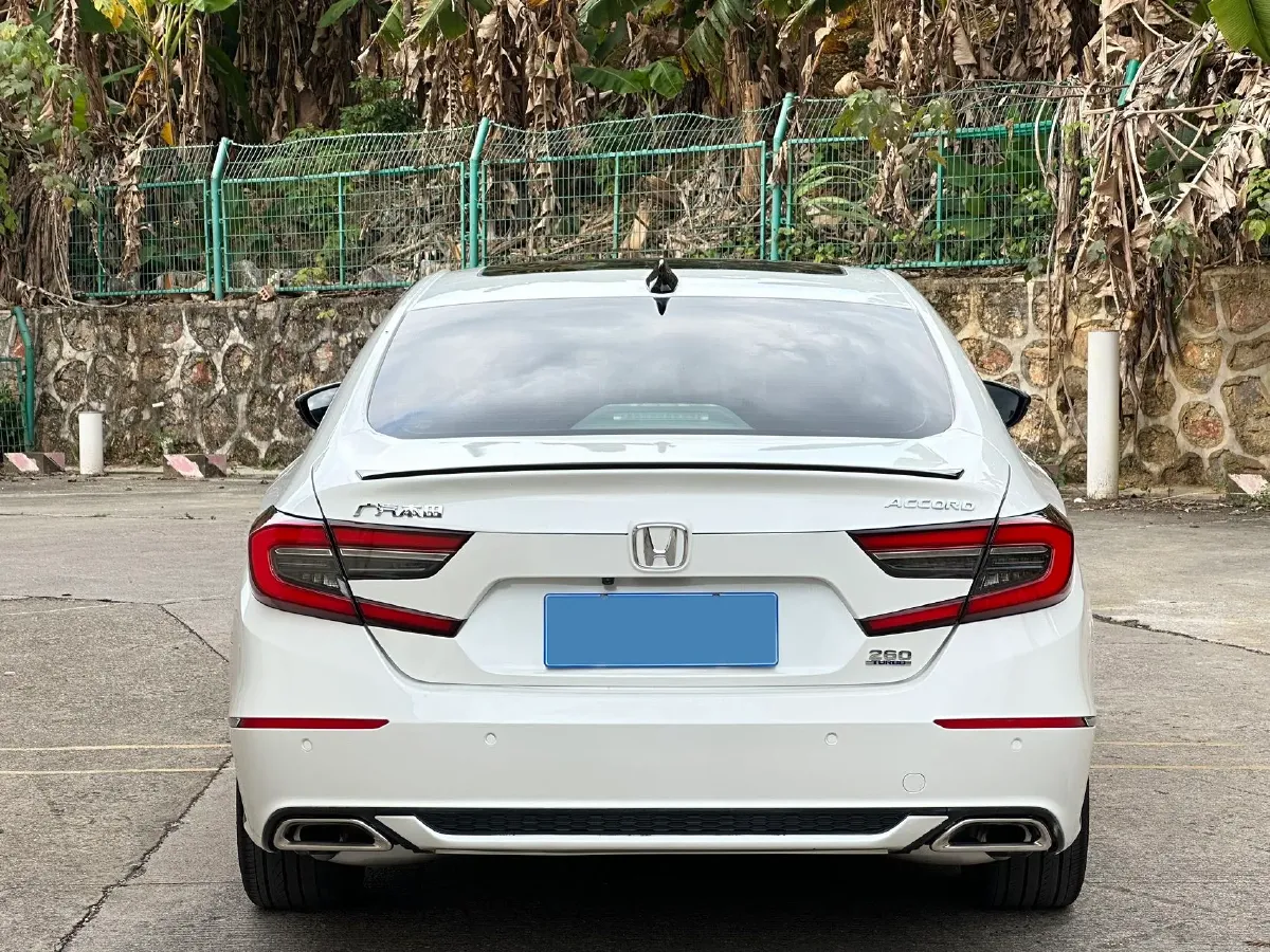 2022 Honda Accord 1.5T 194HP L4 CVT,autocango,china used car exporter,china ev exporter,chinese used car exporter,chinese used ev exporter