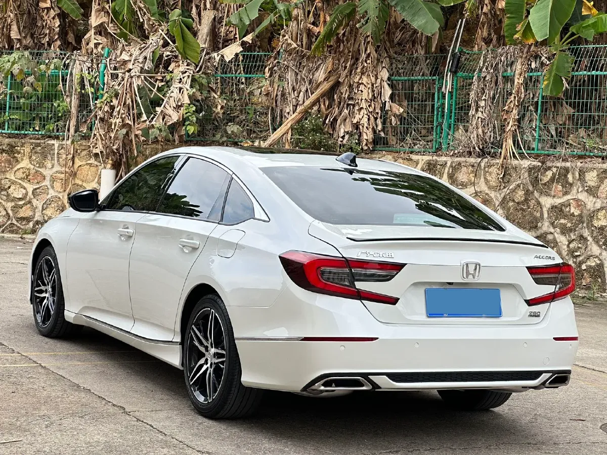 2022 Honda Accord 1.5T 194HP L4 CVT,autocango,china used car exporter,china ev exporter,chinese used car exporter,chinese used ev exporter