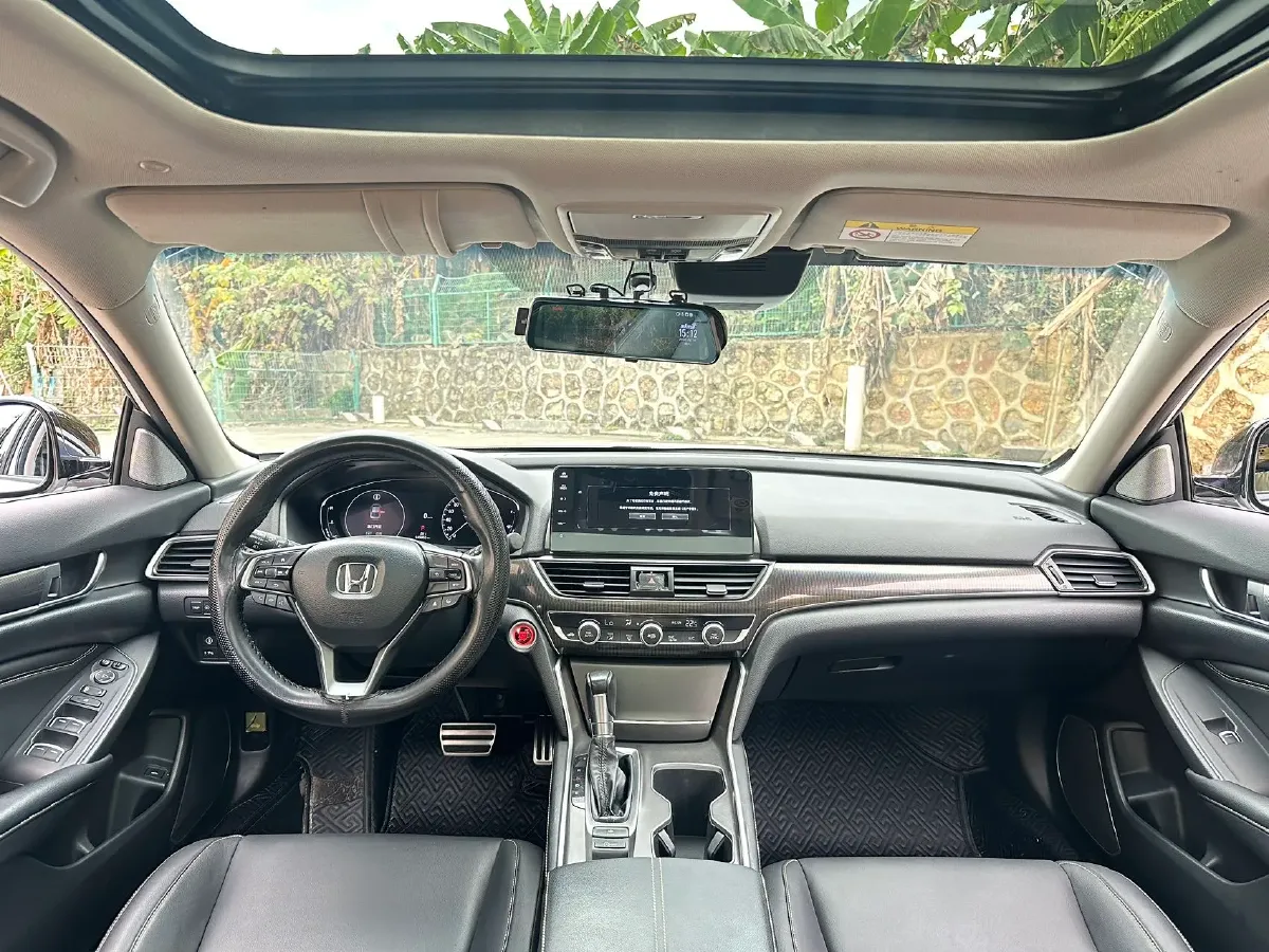 2022 Honda Accord 1.5T 194HP L4 CVT,autocango,china used car exporter,china ev exporter,chinese used car exporter,chinese used ev exporter