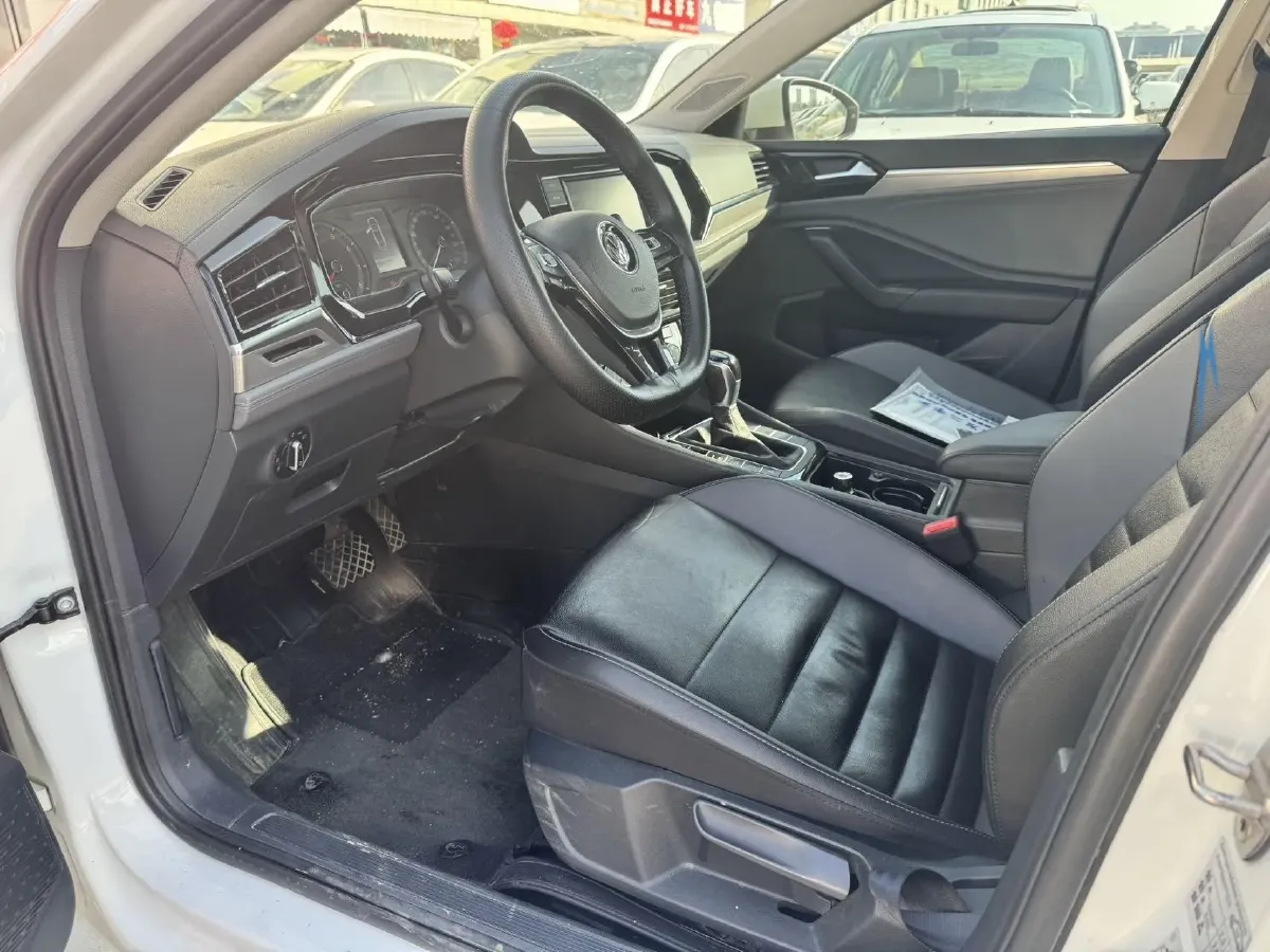 2019 Jeep Renegade 1.3T 173HP L4 7DCT,autocango,china used car exporter,china ev exporter,chinese used car exporter,chinese used ev exporter