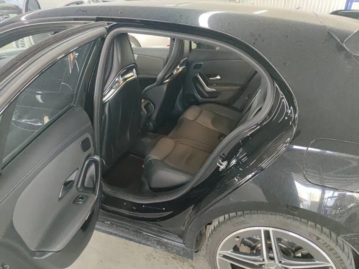 2022 Mercedes-Benz A AMG 2.0T 387HP L4 8DCT,autocango,china used car exporter,china ev exporter,chinese used car exporter,chinese used ev exporter