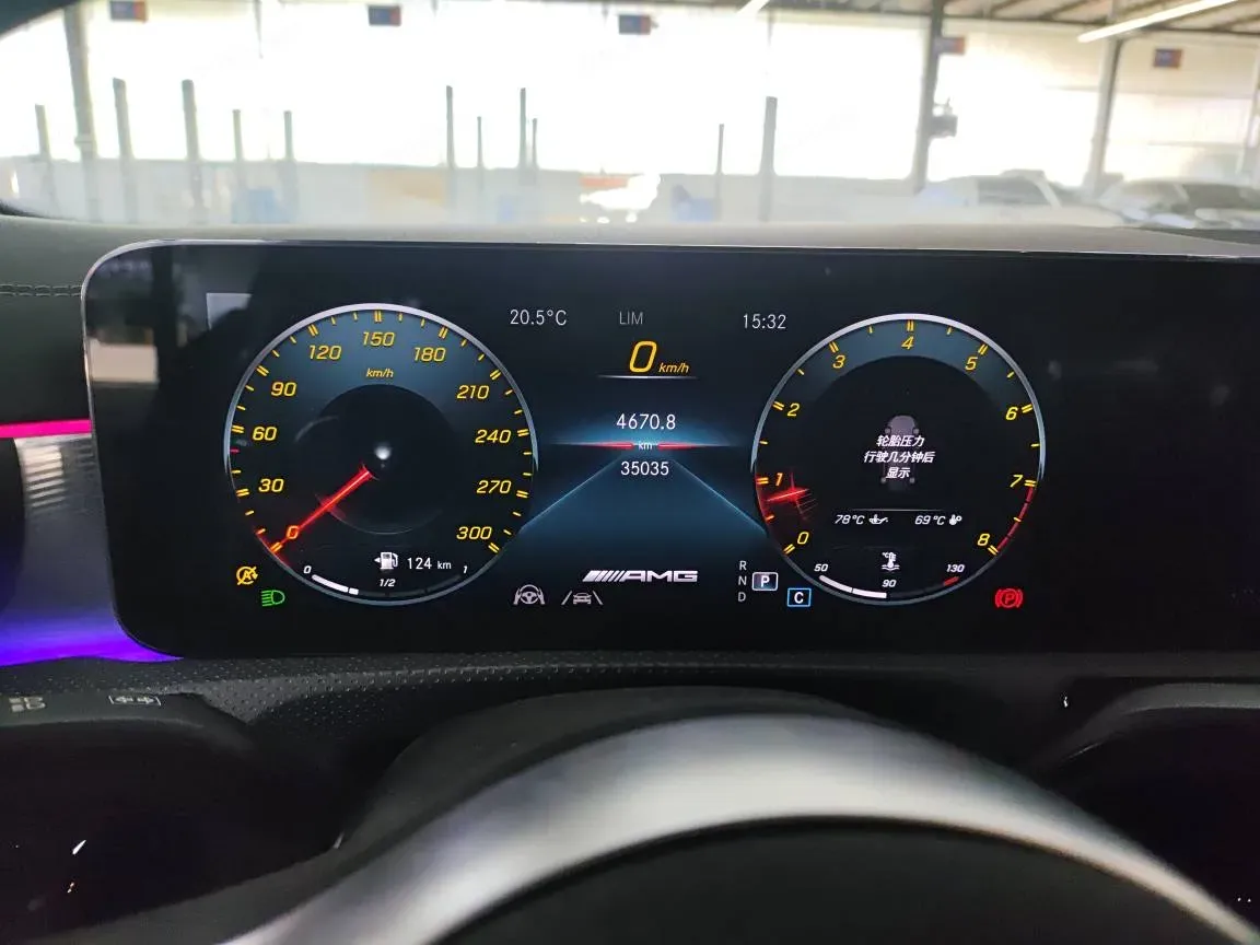 2022 Mercedes-Benz A AMG 2.0T 387HP L4 8DCT,autocango,china used car exporter,china ev exporter,chinese used car exporter,chinese used ev exporter