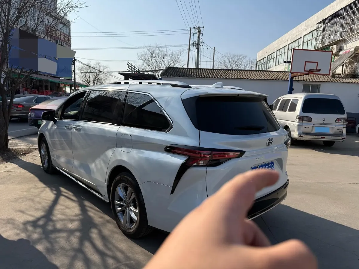 2021 Toyota Sienna 2.5L 192HP L4 E-CVT Hybrid,autocango,china used car exporter,china ev exporter,chinese used car exporter,chinese used ev exporter