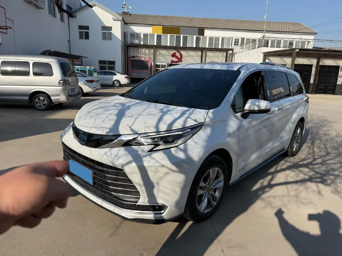 2021 Toyota Sienna 2.5L 192HP L4 E-CVT Hybrid,autocango,china used car exporter,china ev exporter,chinese used car exporter,chinese used ev exporter