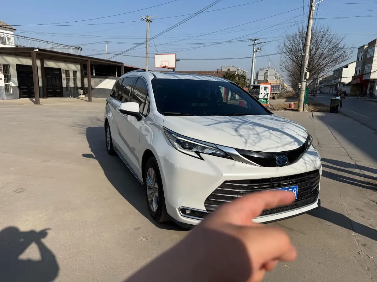2021 Toyota Sienna 2.5L 192HP L4 E-CVT Hybrid,autocango,china used car exporter,china ev exporter,chinese used car exporter,chinese used ev exporter