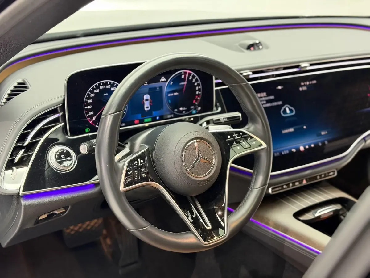 2024 Mercedes-Benz E Class 2.0T 204HP L4 9AT PHEV 25.4KWH,autocango,china used car exporter,china ev exporter,chinese used car exporter,chinese used ev exporter