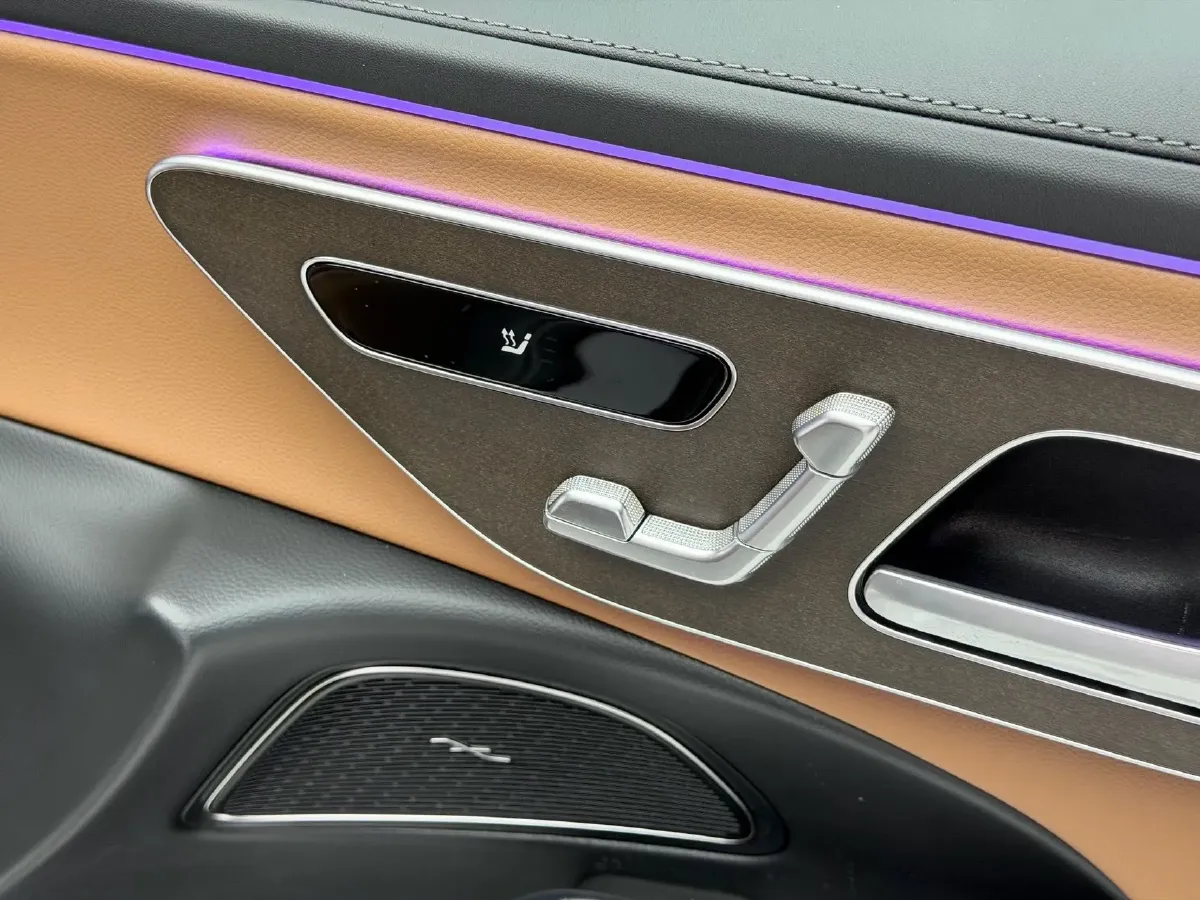 2024 Mercedes-Benz E Class 2.0T 204HP L4 9AT PHEV 25.4KWH,autocango,china used car exporter,china ev exporter,chinese used car exporter,chinese used ev exporter