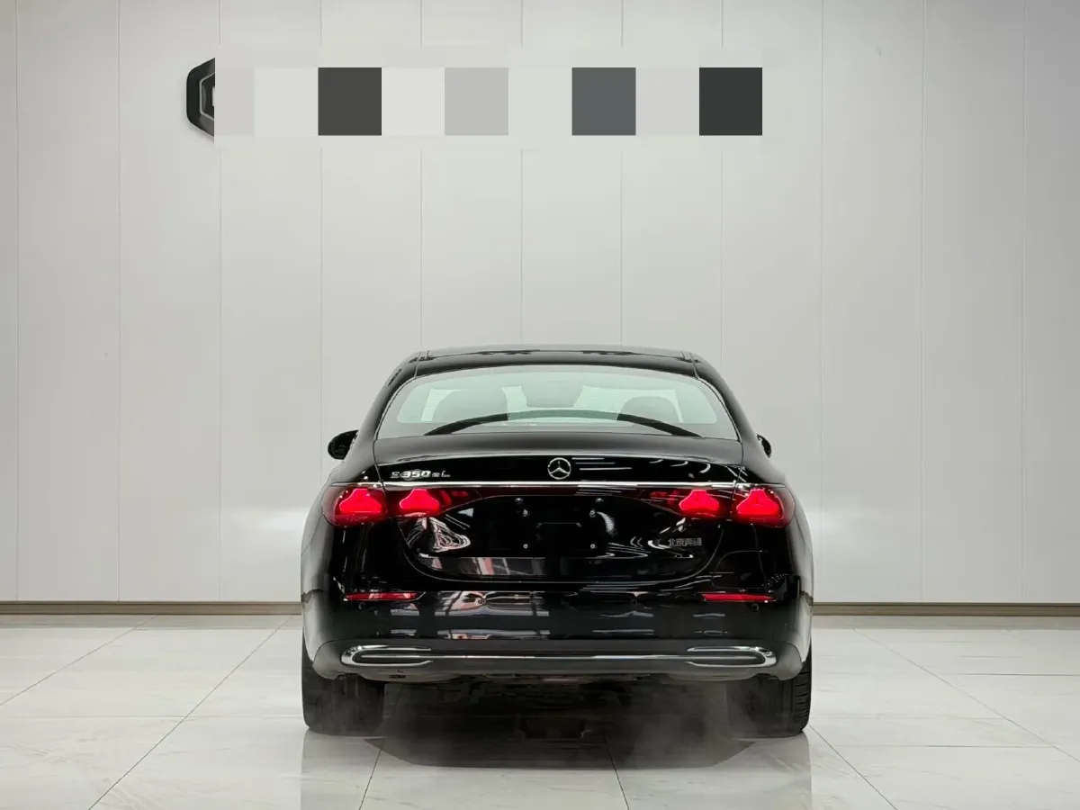 2024 Mercedes-Benz E Class 2.0T 204HP L4 9AT PHEV 25.4KWH,autocango,china used car exporter,china ev exporter,chinese used car exporter,chinese used ev exporter
