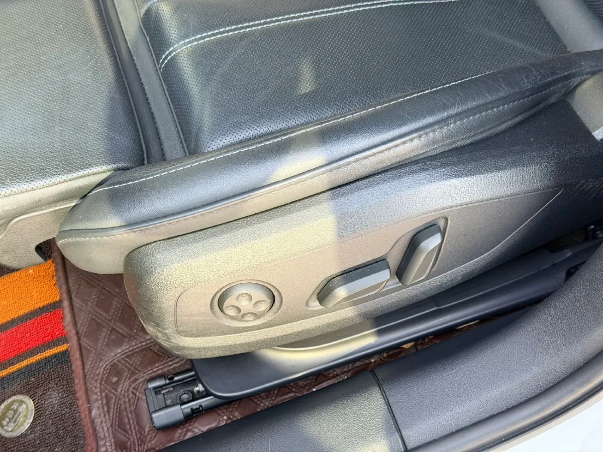 2022 Audi A4L 2.0T 190HP L4 7DCT,autocango,china used car exporter,china ev exporter,chinese used car exporter,chinese used ev exporter