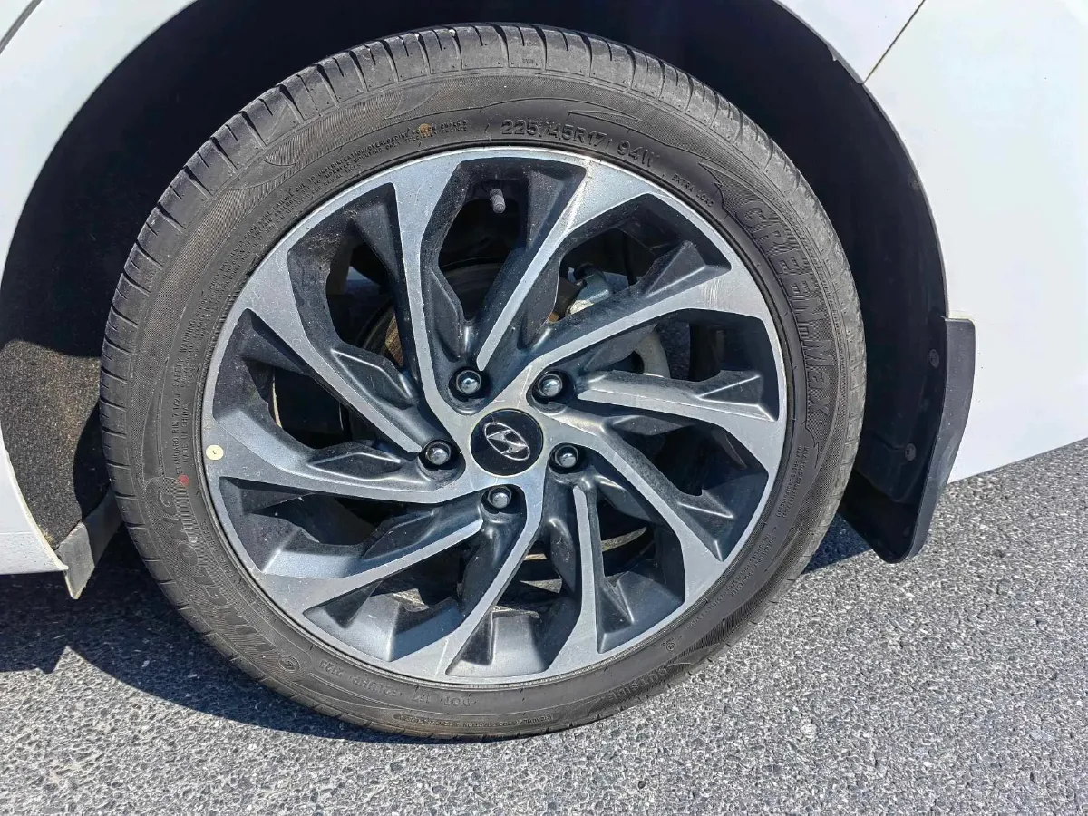 2019 Hyundai Elantra 1.5L 115HP L4 CVT,autocango,china used car exporter,china ev exporter,chinese used car exporter,chinese used ev exporter