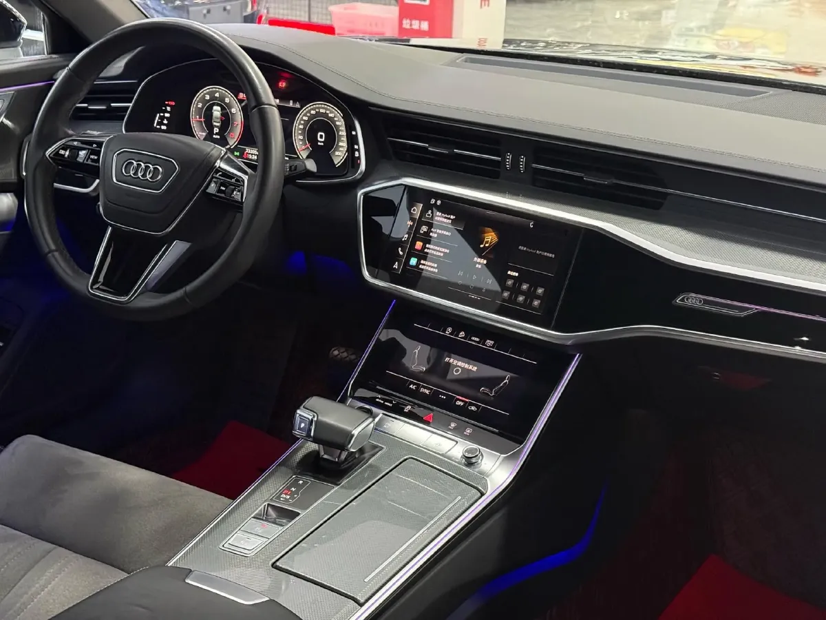 2023 Audi A6L 2.0T 245HP L4 7DCT,autocango,china used car exporter,china ev exporter,chinese used car exporter,chinese used ev exporter