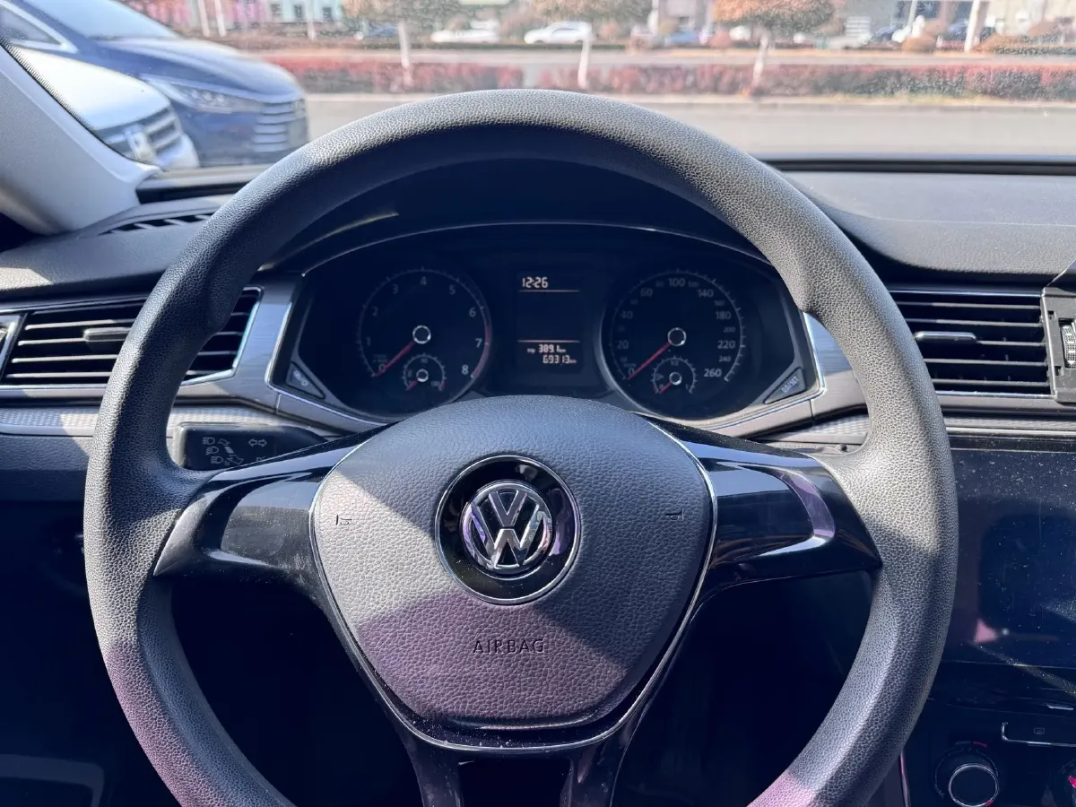 2017 Volkswagen Passat 1.4T 150HP L4 7DCT,autocango,china used car exporter,china ev exporter,chinese used car exporter,chinese used ev exporter