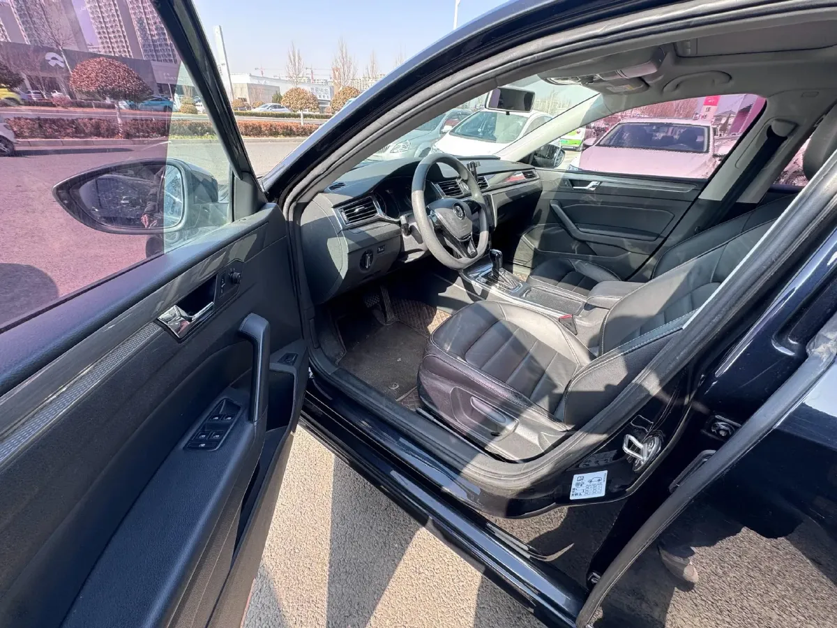 2017 Volkswagen Passat 1.4T 150HP L4 7DCT,autocango,china used car exporter,china ev exporter,chinese used car exporter,chinese used ev exporter