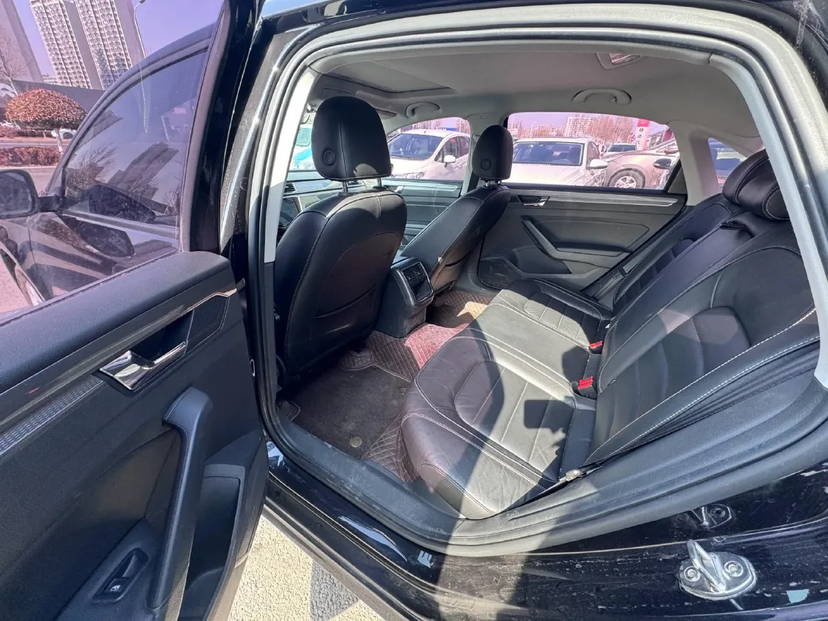 2017 Volkswagen Passat 1.4T 150HP L4 7DCT,autocango,china used car exporter,china ev exporter,chinese used car exporter,chinese used ev exporter