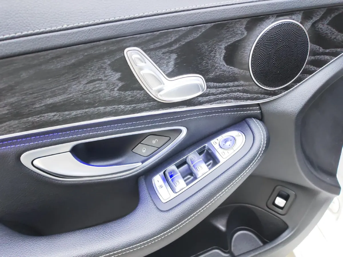 2020 Mercedes-Benz C Class 1.5T 156HP L4 9AT,autocango,china used car exporter,china ev exporter,chinese used car exporter,chinese used ev exporter