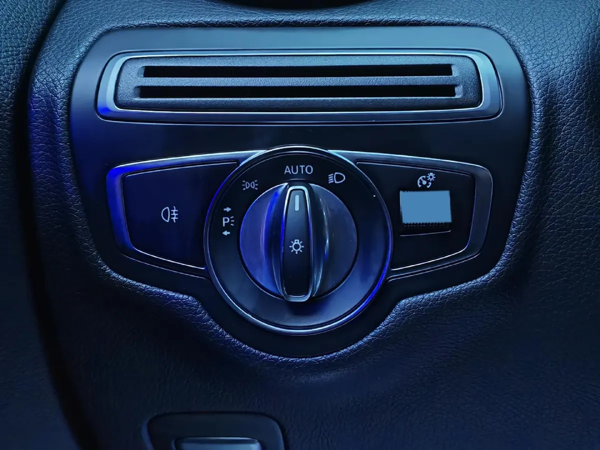 2020 Mercedes-Benz C Class 1.5T 156HP L4 9AT,autocango,china used car exporter,china ev exporter,chinese used car exporter,chinese used ev exporter