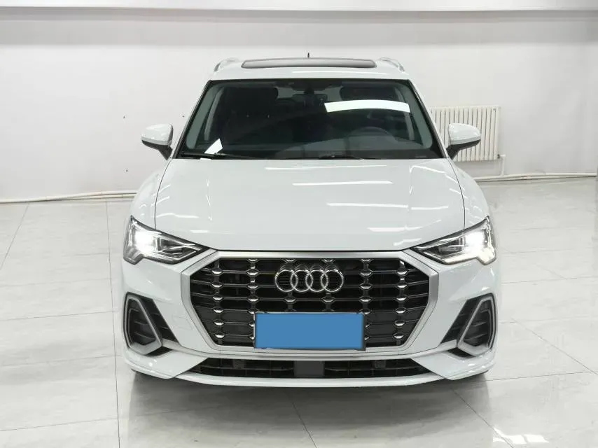 2022 Audi Q3 1.4T 150HP L4 7DCT,autocango,china used car exporter,china ev exporter,chinese used car exporter,chinese used ev exporter