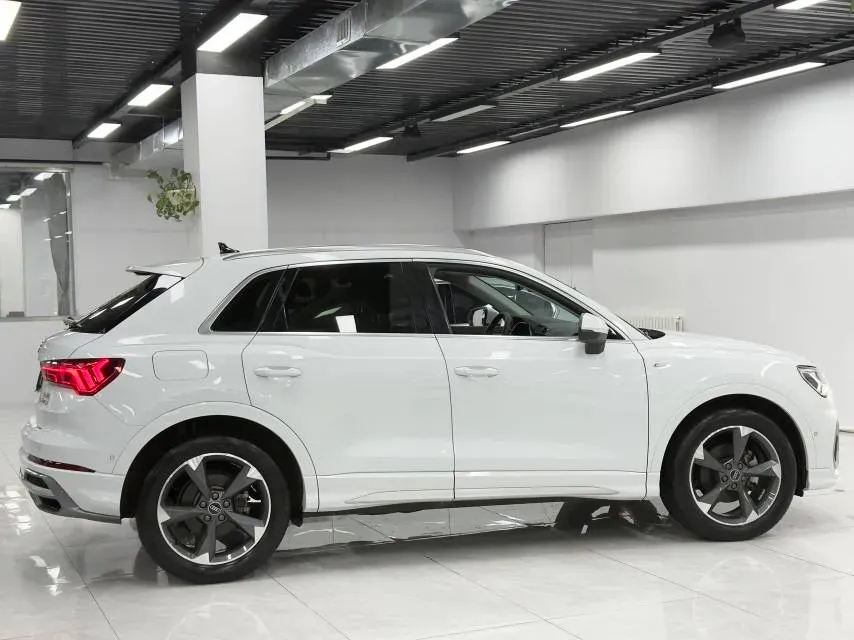2022 Audi Q3 1.4T 150HP L4 7DCT,autocango,china used car exporter,china ev exporter,chinese used car exporter,chinese used ev exporter