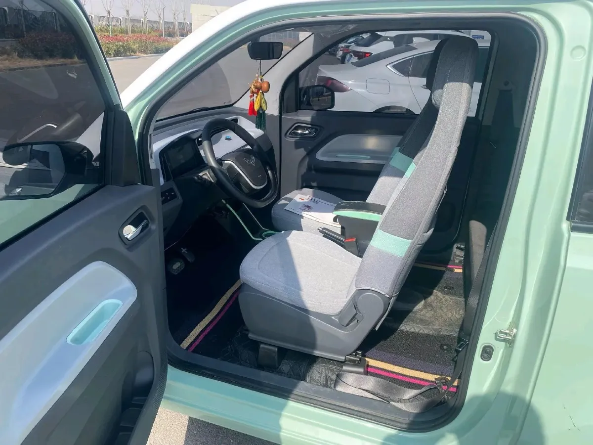 2020 WuLing HongGuang MINI EV BEV 9KWH,autocango,china used car exporter,china ev exporter,chinese used car exporter,chinese used ev exporter