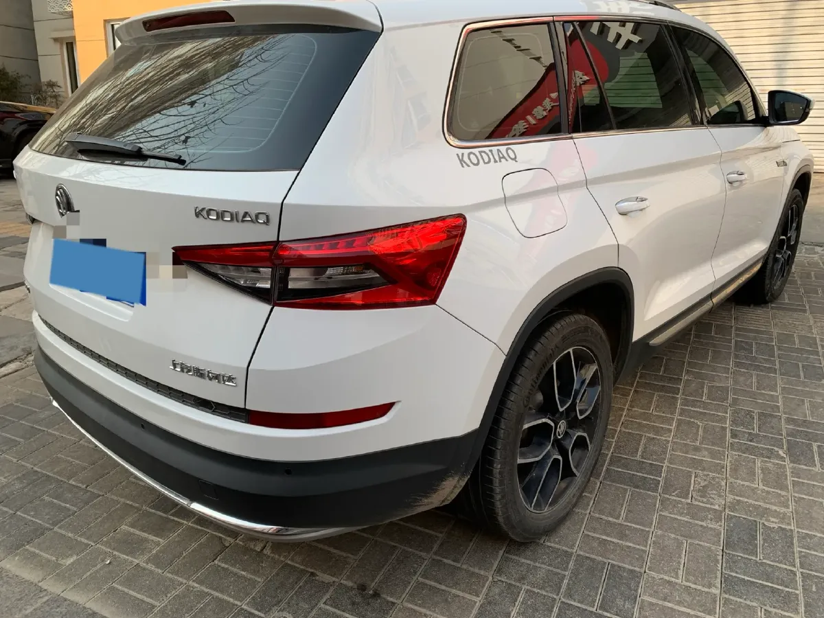2017 Skoda Kodiak 1.8T 180HP L4 7DCT,autocango,china used car exporter,china ev exporter,chinese used car exporter,chinese used ev exporter