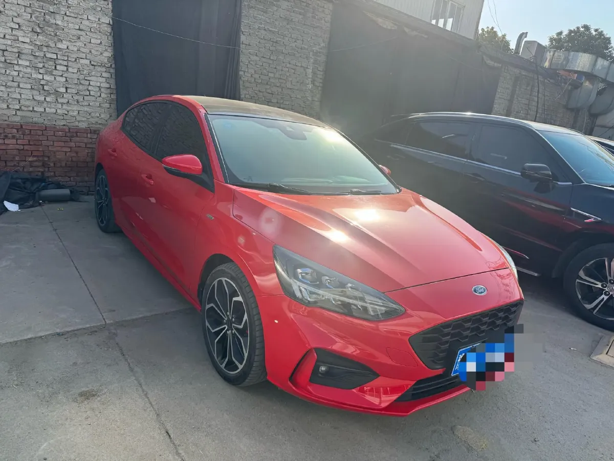 2021 Ford Focus 1.5T 174HP L3 8AT,autocango,china used car exporter,china ev exporter,chinese used car exporter,chinese used ev exporter