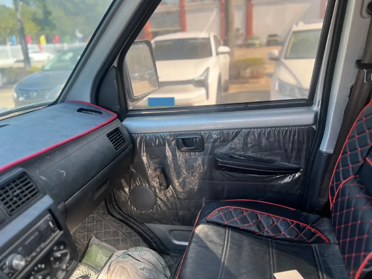 2020 WuLing RongGuang Mini Truck 1.5L 99HP L4 5MT,autocango,china used car exporter,china ev exporter,chinese used car exporter,chinese used ev exporter