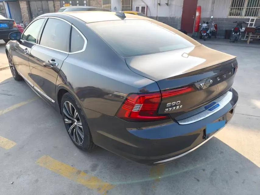 2021 Volvo S90 2.0T 250HP L4 8AT,autocango,china used car exporter,china ev exporter,chinese used car exporter,chinese used ev exporter