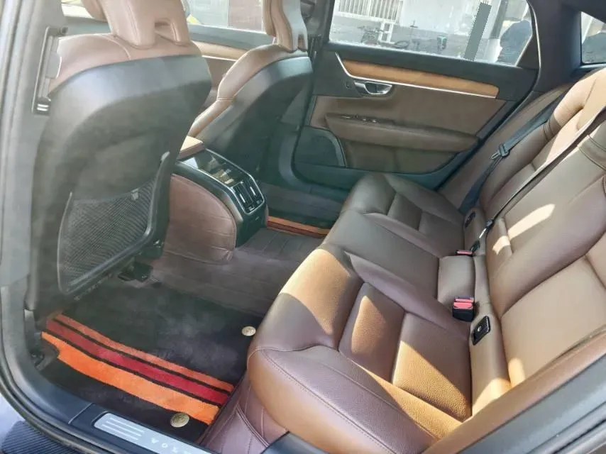 2021 Volvo S90 2.0T 250HP L4 8AT,autocango,china used car exporter,china ev exporter,chinese used car exporter,chinese used ev exporter