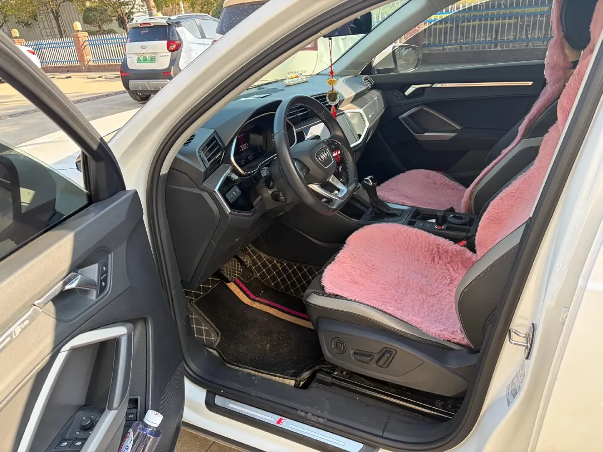 2022 Audi Q3 1.4T 150HP L4 7DCT,autocango,china used car exporter,china ev exporter,chinese used car exporter,chinese used ev exporter