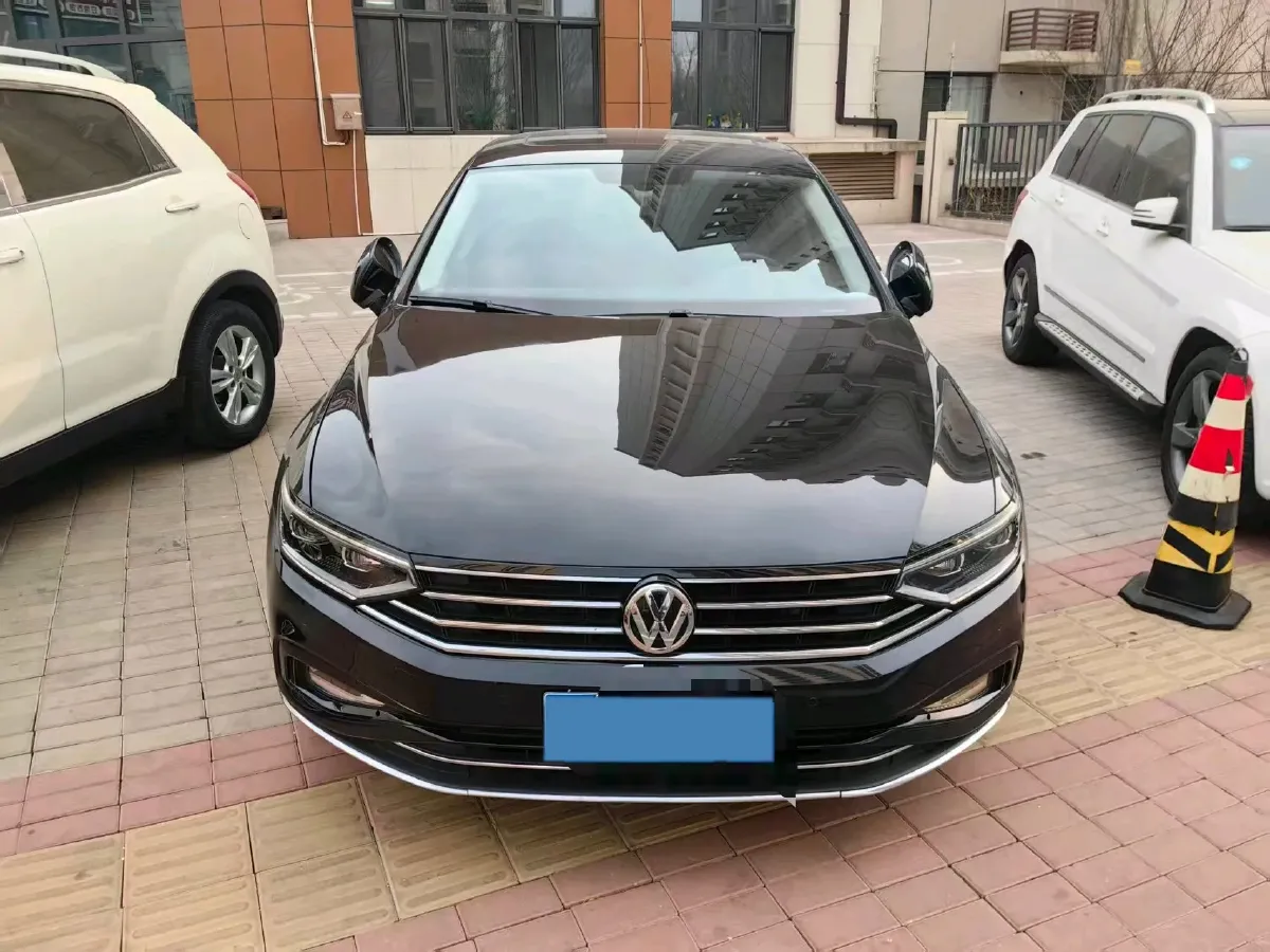 2020 Volkswagen Magotan 2.0T 186HP L4 7DCT,autocango,china used car exporter,china ev exporter,chinese used car exporter,chinese used ev exporter