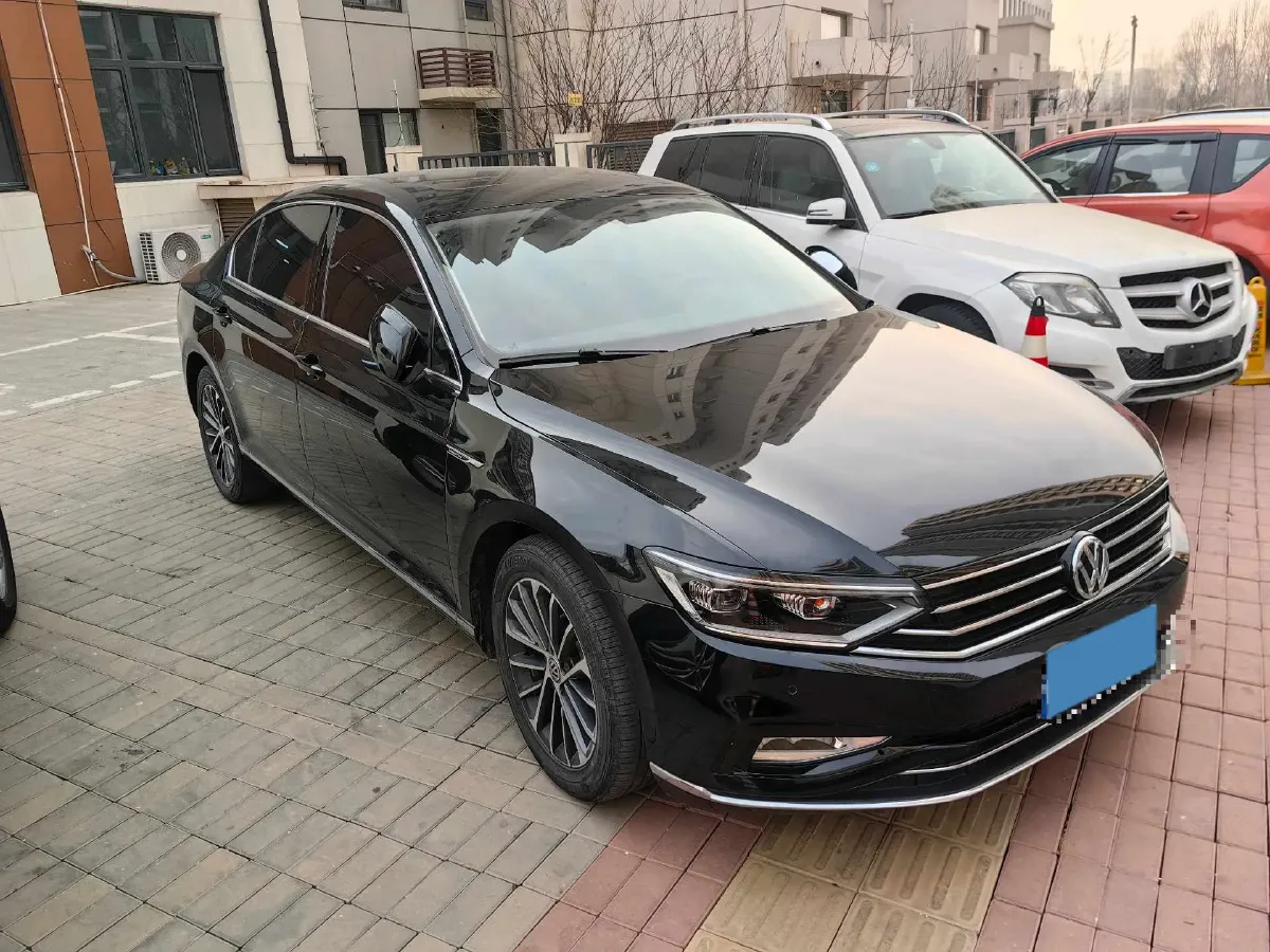 2020 Volkswagen Magotan 2.0T 186HP L4 7DCT,autocango,china used car exporter,china ev exporter,chinese used car exporter,chinese used ev exporter
