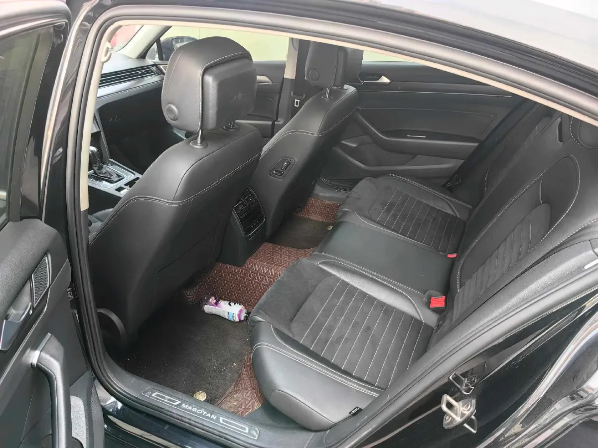 2020 Volkswagen Magotan 2.0T 186HP L4 7DCT,autocango,china used car exporter,china ev exporter,chinese used car exporter,chinese used ev exporter