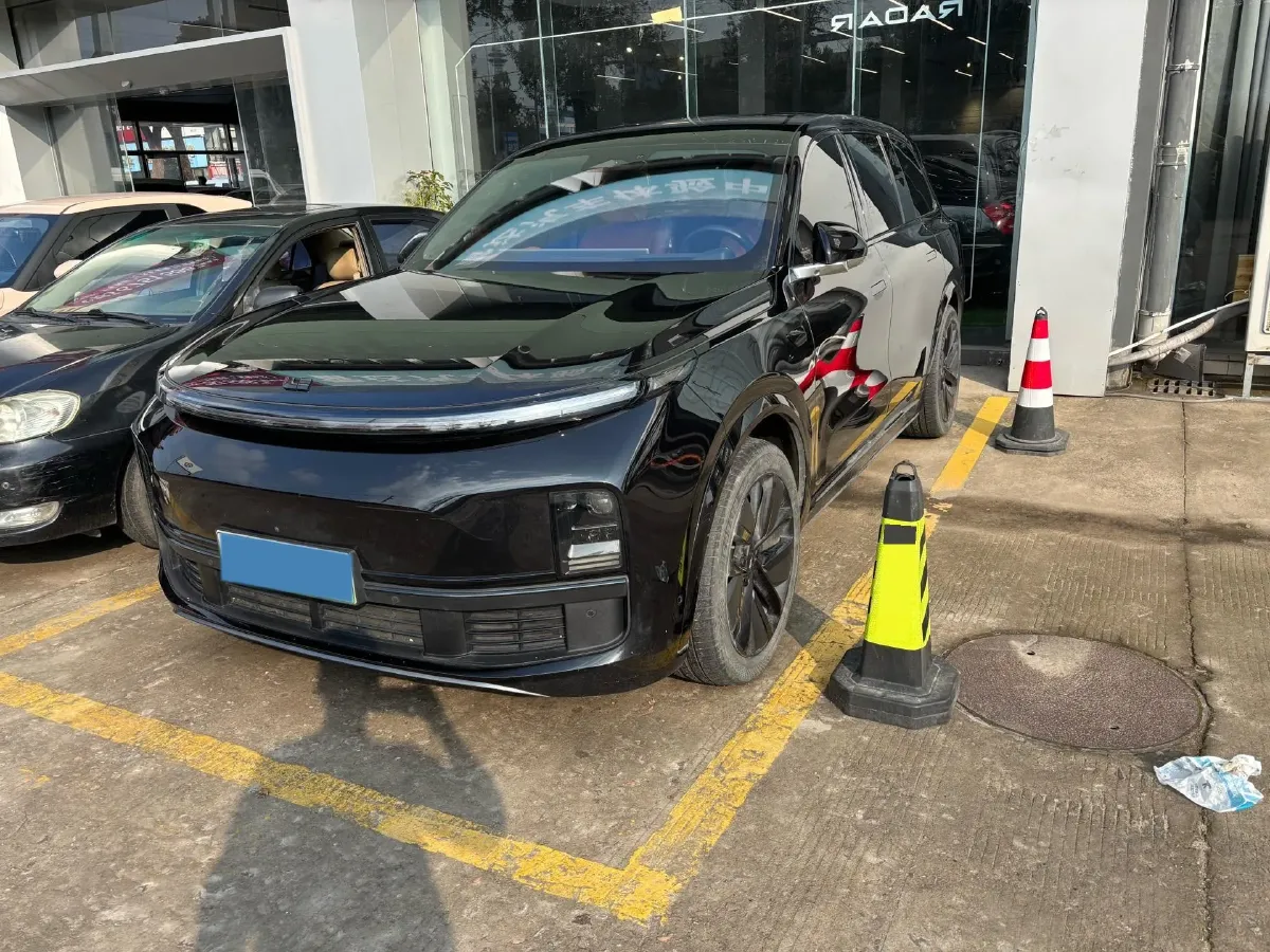 2023 Li L9 Range Extended 154HP REEV 42.6KWH,autocango,china used car exporter,china ev exporter,chinese used car exporter,chinese used ev exporter