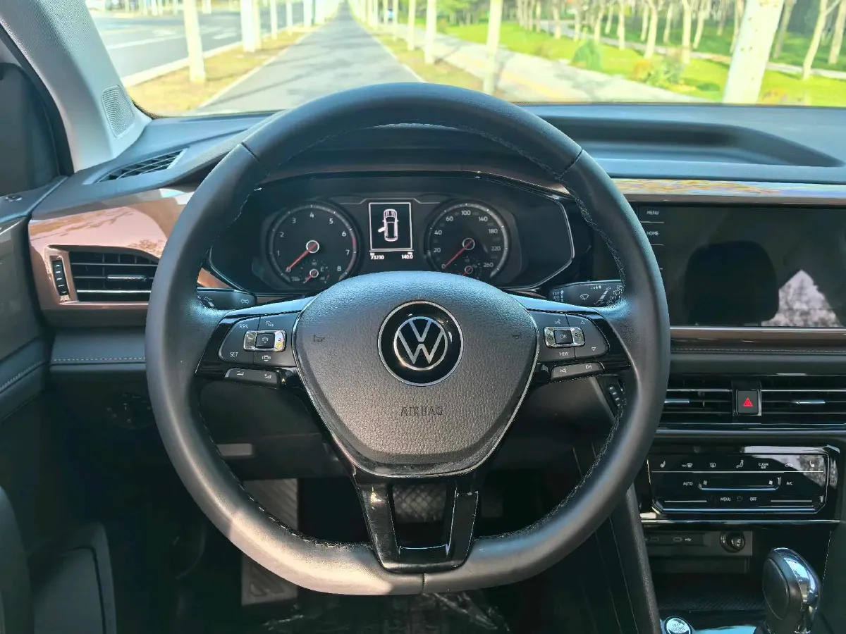 2021 Volkswagen Tharu 1.4T 150HP L4 7DCT,autocango,china used car exporter,china ev exporter,chinese used car exporter,chinese used ev exporter