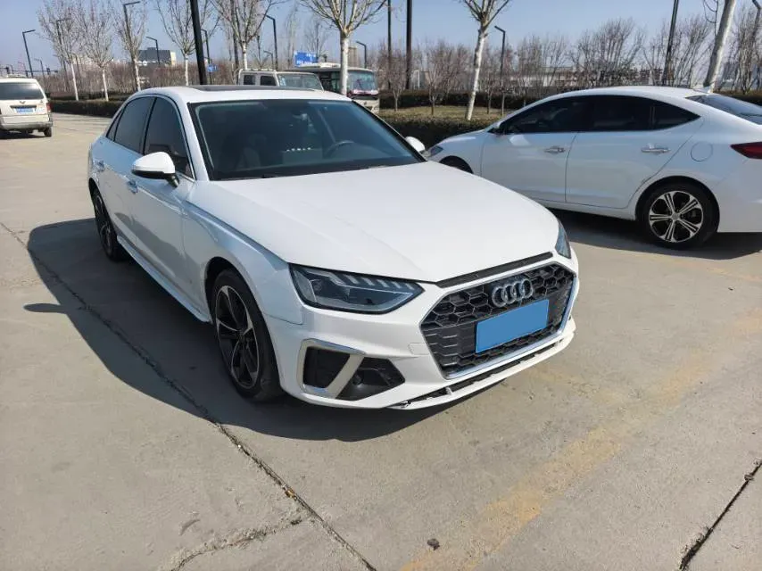 2022 Audi A4L 2.0T 190HP L4 7DCT,autocango,china used car exporter,china ev exporter,chinese used car exporter,chinese used ev exporter