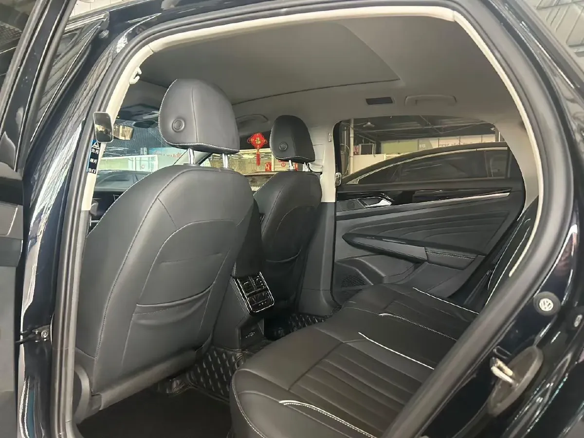 2020 Volkswagen Passat 2.0T 186HP L4 7DCT,autocango,china used car exporter,china ev exporter,chinese used car exporter,chinese used ev exporter