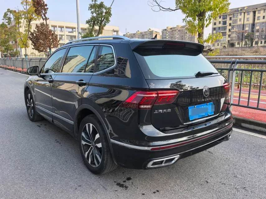 2024 Volkswagen Tiguan L 2.0T 186HP L4 7DCT,autocango,china used car exporter,china ev exporter,chinese used car exporter,chinese used ev exporter