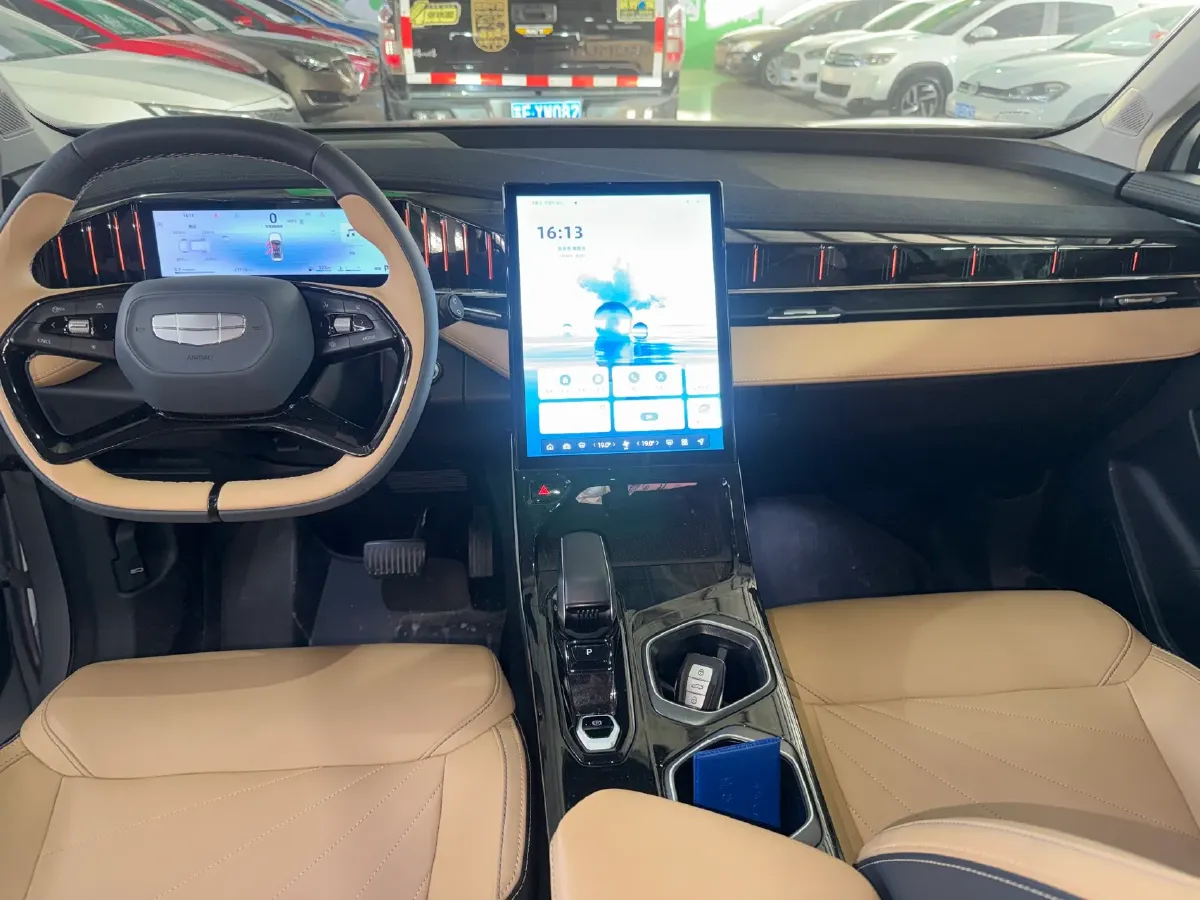 2023 Geely StarRay 1.5T 181HP L4 7DCT,autocango,china used car exporter,china ev exporter,chinese used car exporter,chinese used ev exporter