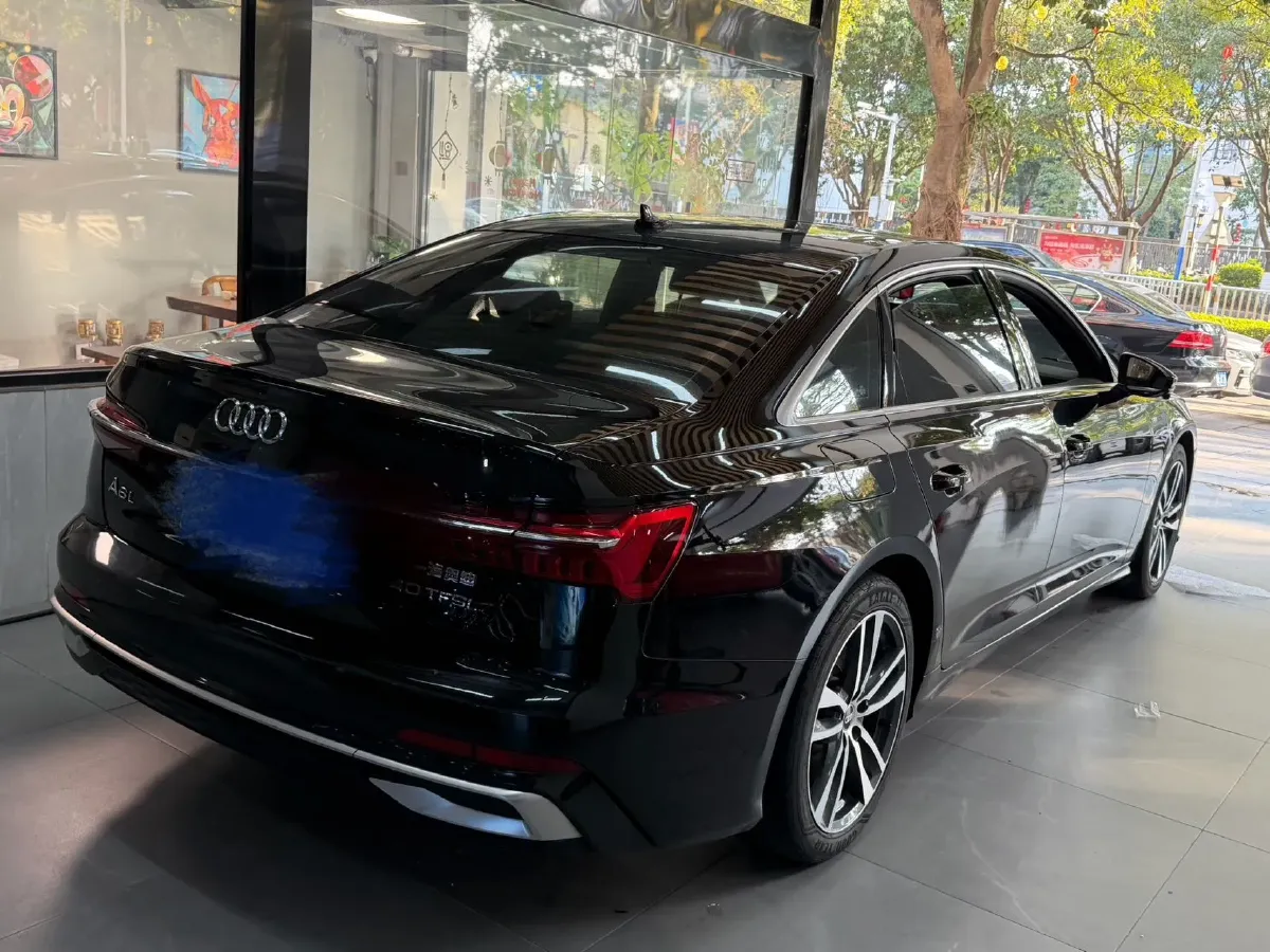 2023 Audi A6L 2.0T 190HP L4 7DCT,autocango,china used car exporter,china ev exporter,chinese used car exporter,chinese used ev exporter