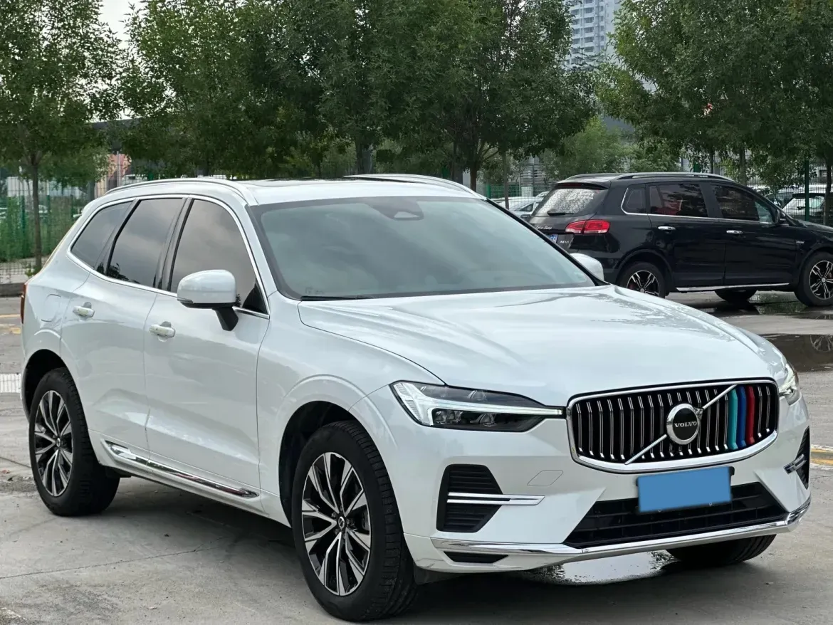 2024 Volvo XC60 2.0T 250HP L4 8AT,autocango,china used car exporter,china ev exporter,chinese used car exporter,chinese used ev exporter
