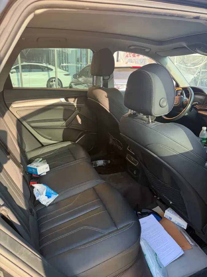 2022 Audi Q5L 2.0T 190HP L4 7DCT,autocango,china used car exporter,china ev exporter,chinese used car exporter,chinese used ev exporter