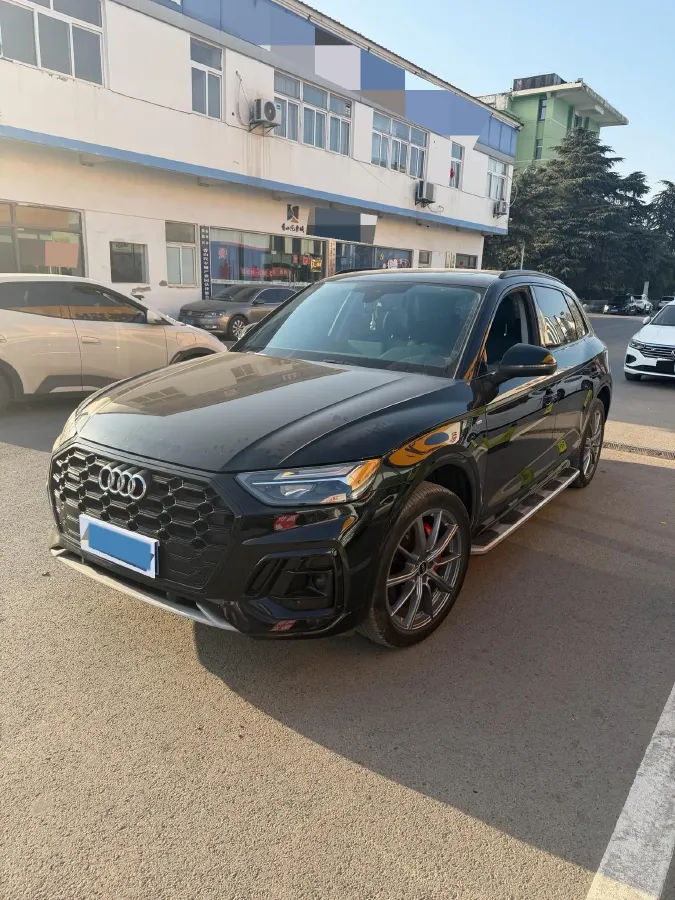 2022 Audi Q5L 2.0T 190HP L4 7DCT,autocango,china used car exporter,china ev exporter,chinese used car exporter,chinese used ev exporter