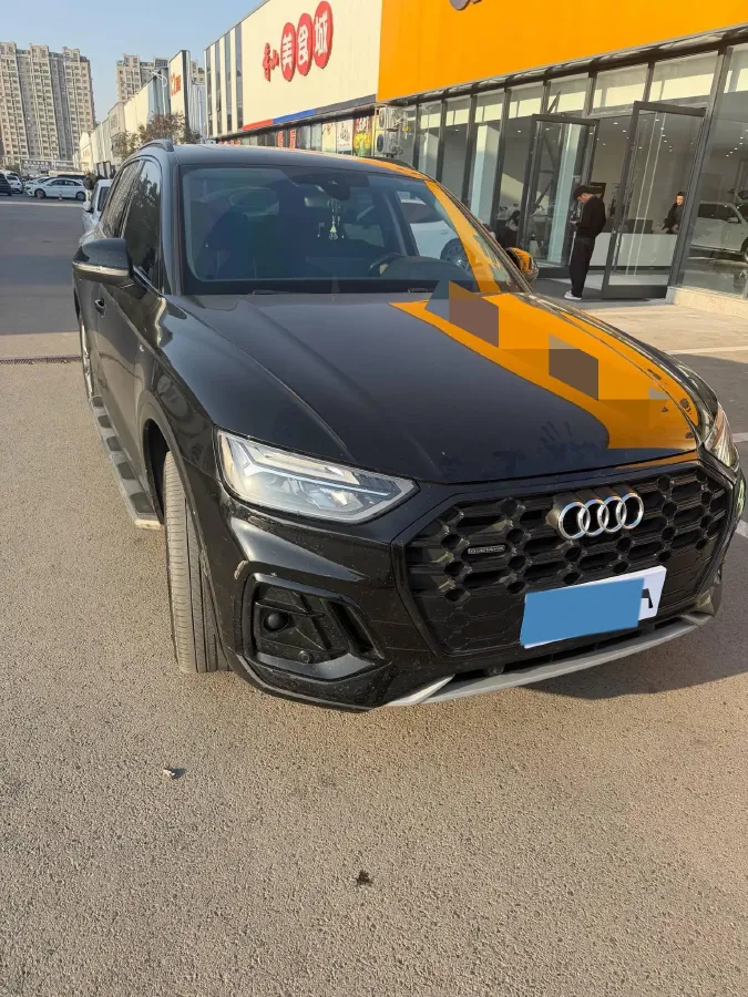 2022 Audi Q5L 2.0T 190HP L4 7DCT,autocango,china used car exporter,china ev exporter,chinese used car exporter,chinese used ev exporter