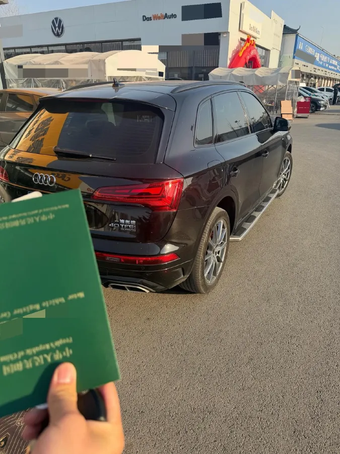 2022 Audi Q5L 2.0T 190HP L4 7DCT,autocango,china used car exporter,china ev exporter,chinese used car exporter,chinese used ev exporter