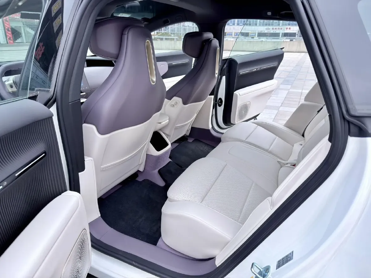 2026 Avatr 12 1.5T 156HP L4 REEV,autocango,china used car exporter,china ev exporter,chinese used car exporter,chinese used ev exporter